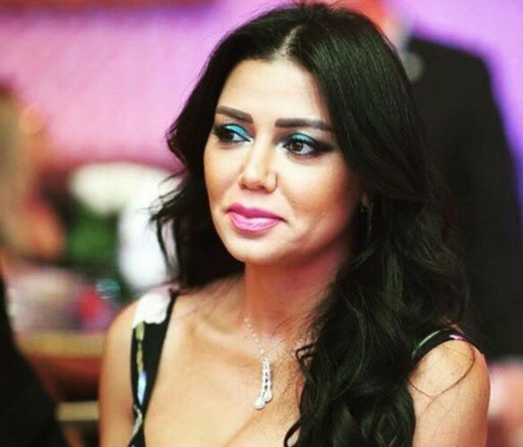 Египетской актрисе грозит до пяти лет тюрьмы за появление на кинофестивале в полупрозрачном платье