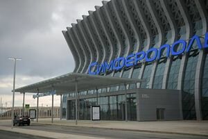 Аэропорт в Симферополе возобновил работу: ожидается прибытие первого самолета