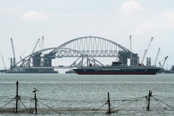 Стало известно, сколько судов получили повреждения из-за блокировки РФ Керченского пролива