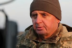 Муженко заявил, что Россия увеличила количество военной техники у границы с Украиной