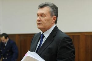 Суд продолжил рассмотрение дела о госизмене Януковича без его участия. Прямая трансляция