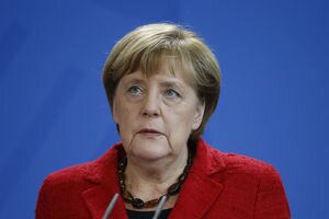 "Я маленькая, но не настолько": Меркель пошутила во время прощальной речи перед членами ХДС (видео)