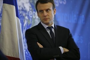 Макрон обратится к французам из-за массовых протестов в стране