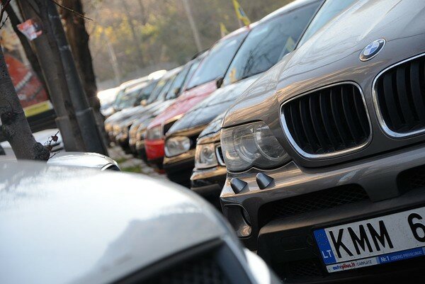 В Раде предлагают штрафовать не всех владельцев авто на еврономерах