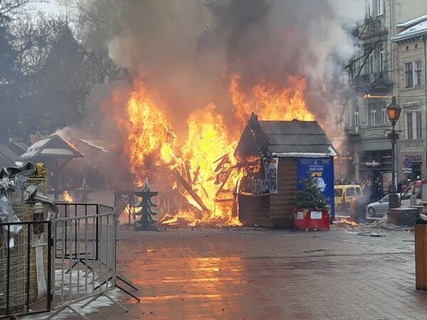 Во Львове сообщили первую информацию о пострадавших из-за взрывов на рождественской ярмарке