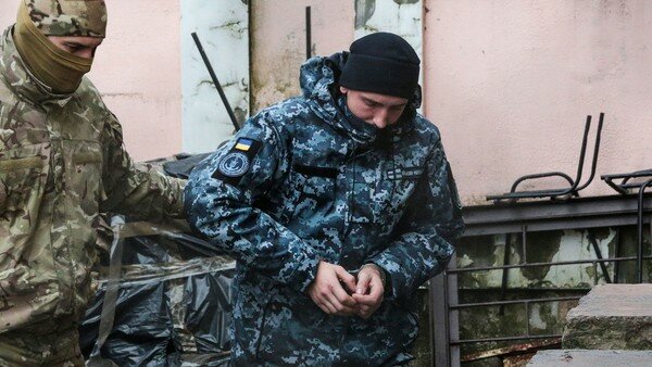 Сотрудник СБУ, которого вместе с моряками пленили в Азове, признал себя военнопленным