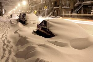 В ГСЧС заявили, что в снежных сугробах на дорогах Украины застряли около 900 авто и уточнили, когда решат ситуацию