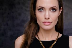 Актриса Анджелина Джоли заявила, что может уйти в политику