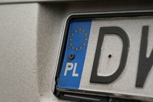 В Украине изменили правила продажи авто на еврономерах, растаможенных по скидке