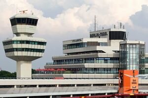 В аэропортах Берлина отменили ряд рейсов из-за забастовки