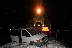 В Черновицкой области локомотив протаранил микроавтобус. Фото