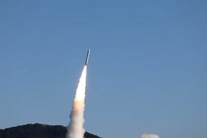 В Японии запустили ракету-носитель Epsilon-4 с 13 спутниками. Фото