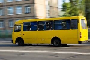 "Они должны исчезнуть": Омелян рассказал, как нужно бороться с маршрутками в Украине