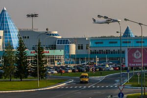 СМИ: Пассажира, который захватил российский самолет в Ханты-Мансийске, задержали