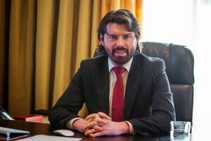 Футболист Журавлев и экономист Новак подали документы в ЦИК