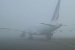 В Запорожье из-за тумана самолет не смог приземлиться и улетел обратно в Стамбул