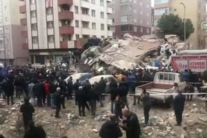 В сети появился момент обрушения многоэтажки в Стамбуле. Видео