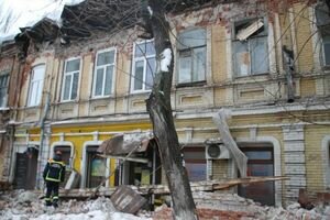 В России в течение дня частично обвалились два жилых дома (фото)