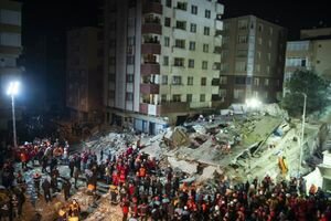 В Стамбуле количество жертв обрушения многоэтажки превысило 20 человек