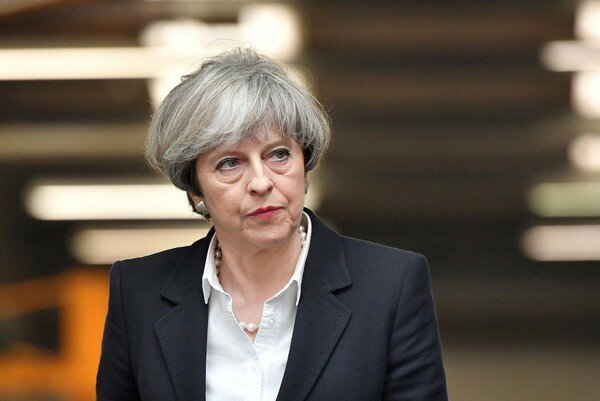 СМИ: Тереза Мэй планирует уйти в отставку с поста премьера Британии