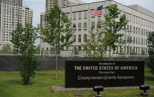 Посольство США призвало РФ освободить украинских заложников и прекратить агрессию на Донбассе