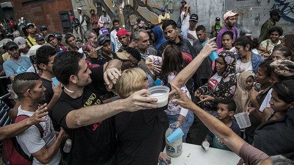 Сами справимся: Мадуро отказался от гуманитарной помощи из США