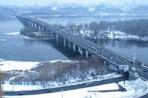 В Киеве вновь закроют движение по мосту Патона