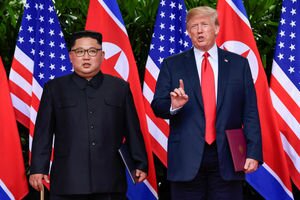 Ким Чен Ын в Ханое настаивал на снятии санкций с КНДР, но Трамп ему отказал