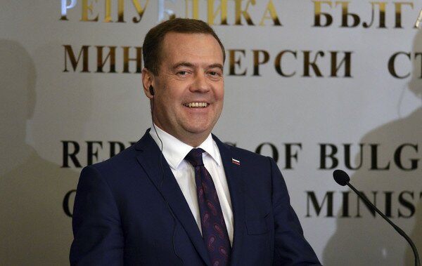 Медведев объяснил, в каком случае РФ сохранит транзит газа через Украину