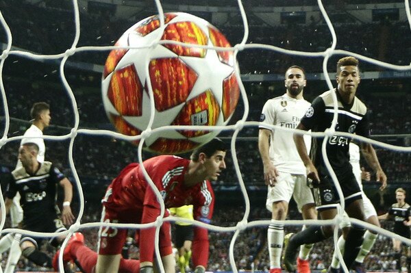 Как "Реал" сенсационно выбыл из Лиги чемпионов, разгромно проиграв "Аяксу" в Мадриде – 1:4 (ВИДЕО)