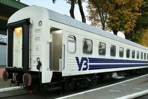 "Укрзализныця" назначила 19 дополнительных поездов к 8 марта: полный список