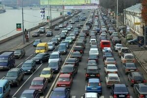 Киев сковали серьезные пробки накануне 8 марта: на дорогах более 15 ДТП. Карта