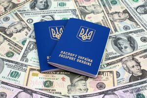 Зарубежная пенсия, обучение и путешествия: что дает двойное гражданство и могут ли за это наказать в Украине