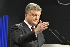 Порошенко заявил, что Украина освободилась от "культурной оккупации"