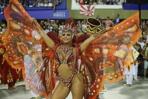 Зажигательные танцы и откровенные костюмы: как прошел финал карнавала в Рио-де-Жанейро. Фото