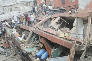 В Нигерии обрушилась школа, под завалами оказались более 100 человек. Фото, видео