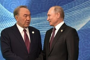 Назарбаев говорил по телефону с Путиным до того, как объявить о своей отставке