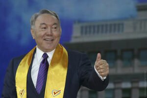 Телиженко: Назарбаев готовился к отставке, чтобы в Казахстане не началась паника