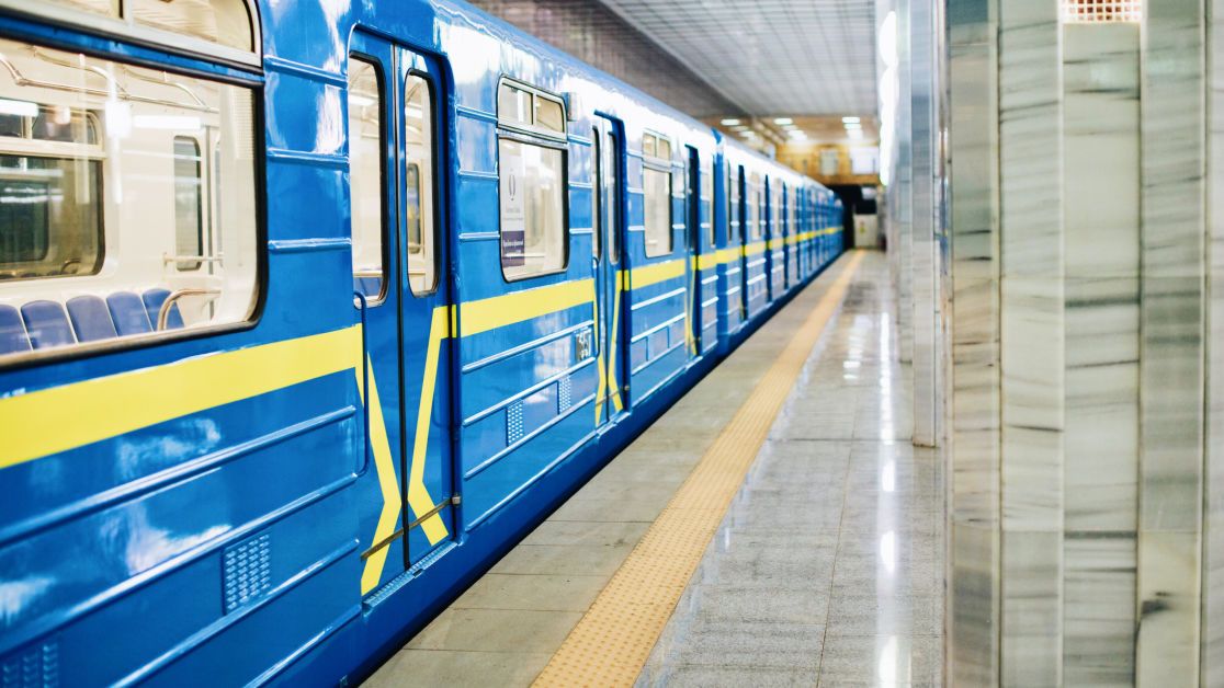 Як працює метро в Києві у 2024