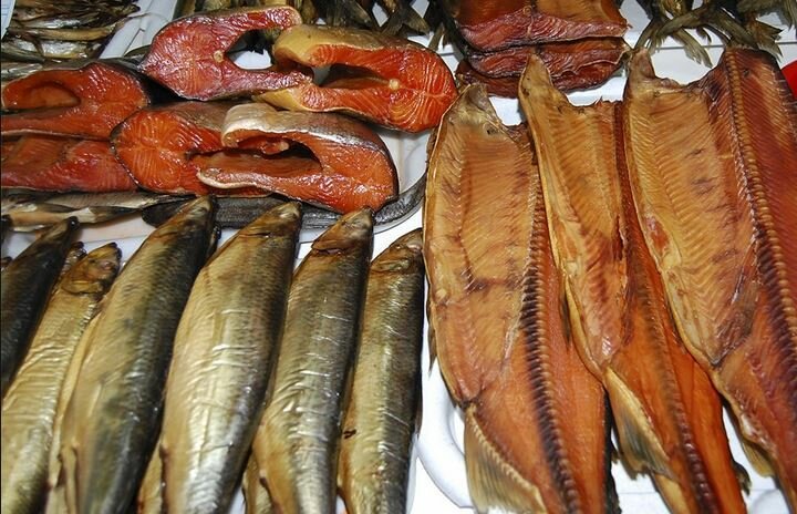 Отравление копченой рыбой во Львове: генпрокуратура вручила подозрение продавщице