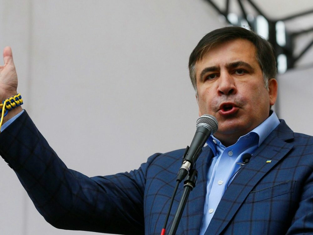 Активисты пришли к особняку Порошенко в поисках пропавшего соратника Саакашвили