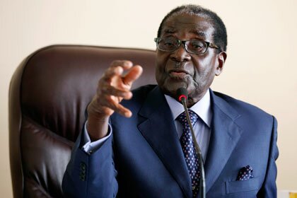 Президент Мугабе сбежал из Зимбабве в Намибию
