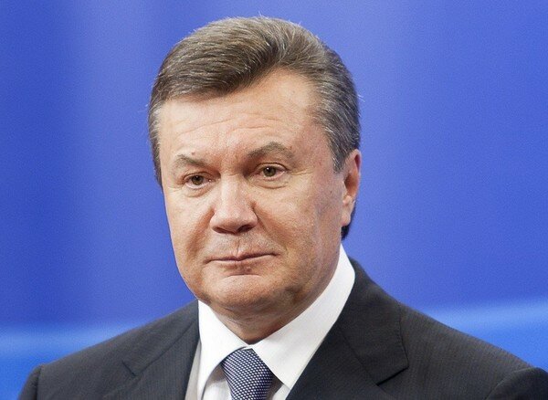 КСУ рассмотрит конституционность лишения Януковича звания президента Украины