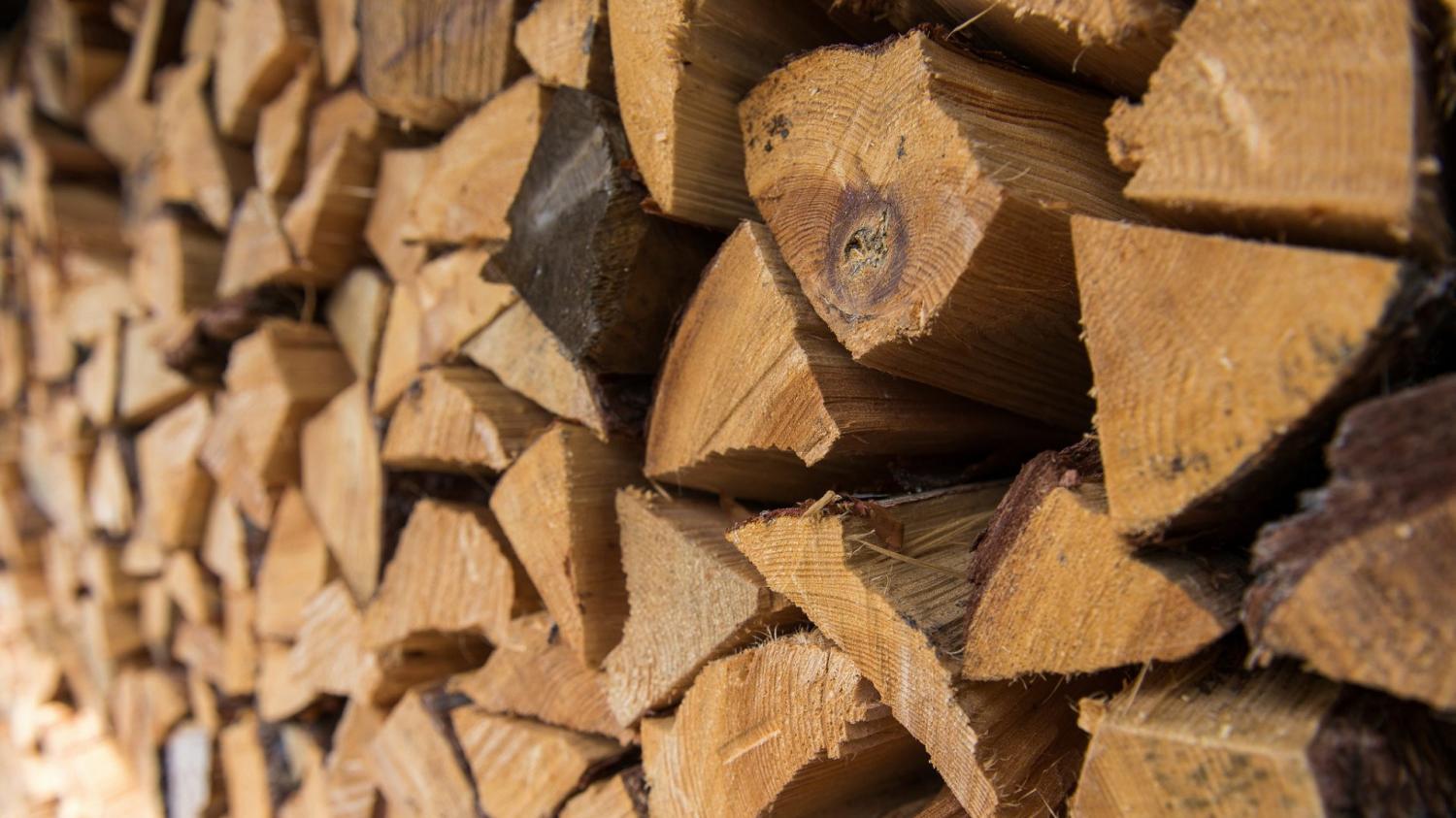 Как укладывать дрова